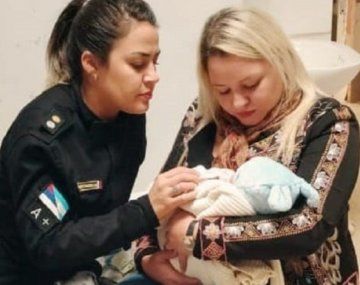 Salvaron a un recién nacido abandonado en un tacho de basura