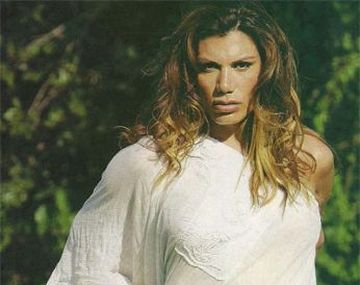 Aseguran que Flor de la V pasó por el quirófano para un retoque