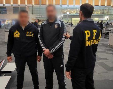Llega el barra de Gimnasia de Jujuy extraditado desde Qatar