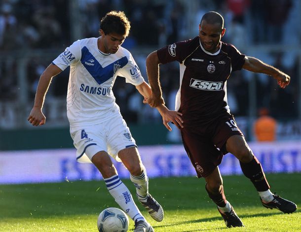La AFA dio marcha atrás: Vélez y Lanús jugarán a la misma hora