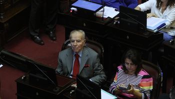 citaron a menem para que declare por el atentado a la amia citaron a menem para que declare por el atentado a la amia