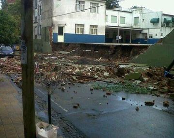 Derrumbe en un colegio de San Fernando por la tormenta