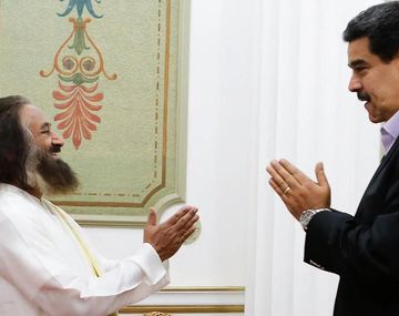 Sri Sri Ravi Shankar con Nicolás Maduro