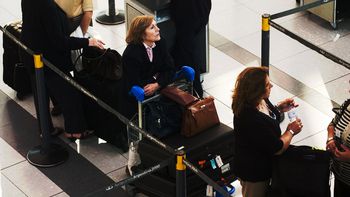 paquetes turisticos al exterior con tarjeta en dolares pagaran el 15% paquetes turisticos al exterior con tarjeta en dolares pagaran el 15%