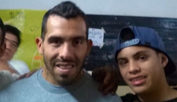Tevez: La alegría se las tengo que dar dentro de la cancha, lo de afuera para mí es normal