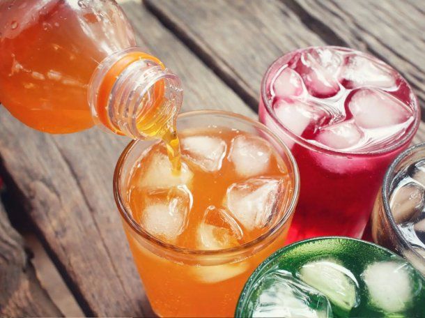 Alertan por la relación entre el consumo de bebidas azucaradas y las enfermedades crónicas