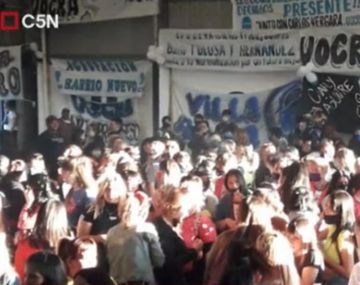 Denuncian violación del aislamiento en una multitudinaria reunión de la UOCRA sin distanciamiento