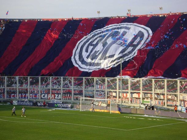 Hinchas de San Lorenzo se accidentaron en la Autopista Perito Moreno