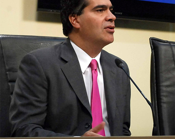 Capitanich denuncia un ataque especulativo y sistemático