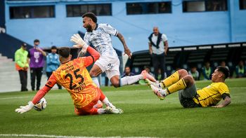 racing vencio a defensa y justicia y se afianzo de cara a la proxima fase del torneo clausura racing vencio a defensa y justicia y se afianzo de cara a la proxima fase del torneo clausura