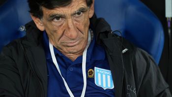 Gustavo Costas puso en duda su futuro en Racing tras la eliminación Gustavo Costas puso en duda su futuro en Racing tras la eliminación