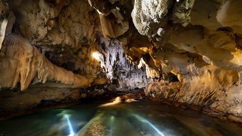 Descubren en Yucatán, Quintana Roo, el río subterráneo más grande del mundo en el 2007. Descubren en Yucatán, Quintana Roo, el río subterráneo más grande del mundo en el 2007.