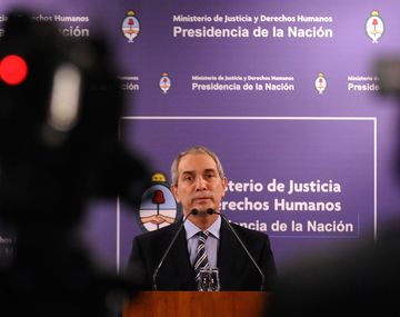 Alak: El Estado no tenía otra opción que recuperar La Rural