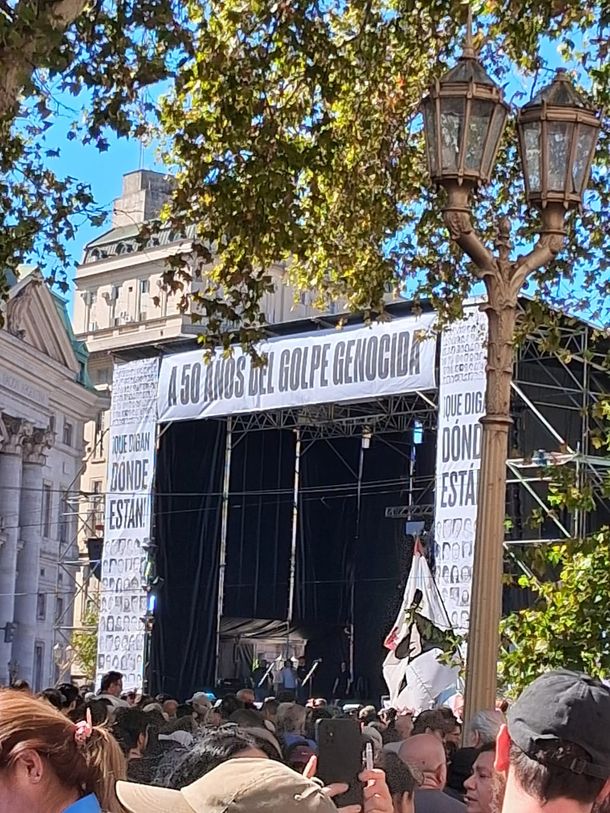 minutouno.com en Plaza de Mayo en el Día de la Memoria, por la Verdad y la Justicia minutouno.com en Plaza de Mayo en el Día de la Memoria, por la Verdad y la Justicia