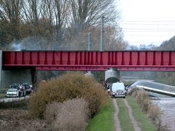 descarrilo un tren experimental en francia: hay cinco muertos descarrilo un tren experimental en francia: hay cinco muertos