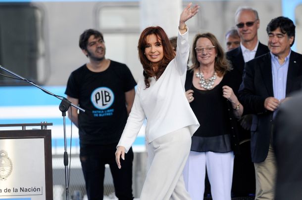 Cristina: Tenemos la responsabilidad de aportar gobernabilidad al país