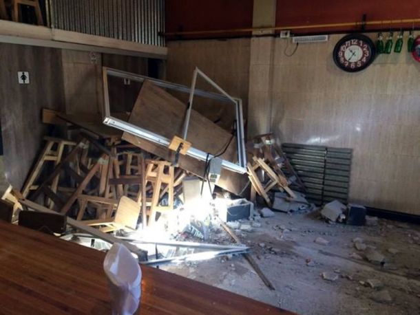 Un auto se incrustó en un restaurante de Palermo: el conductor estaba alcoholizado