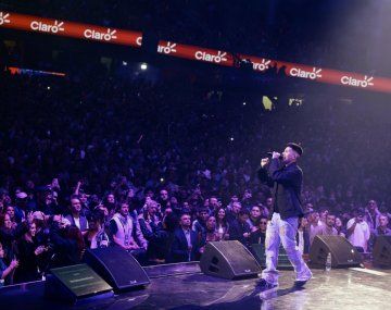 Duki debutó en Viña del Mar y brindó un show impactante