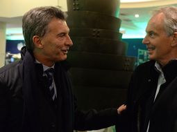tras reunirse con cameron, macri mantuvo un breve encuentro con tony blair tras reunirse con cameron, macri mantuvo un breve encuentro con tony blair