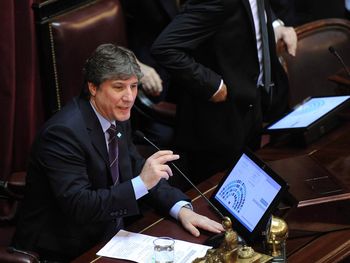 Ante la embestida de la oposición, el kirchnerismo cierra filas con Boudou