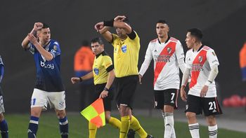 el var le anulo un gol a river y velez paso a cuartos de final el var le anulo un gol a river y velez paso a cuartos de final