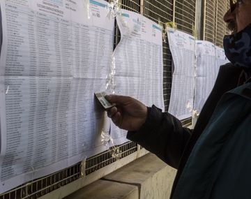 Falta una hora para el cierre y votó casi la misma cantidad que en toda la jornada de las PASO