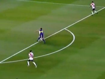 Polémica en la Bombonera: ¿era falta de Tevez en el 1-0 de Boca?