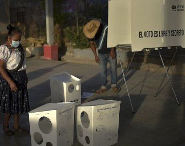Tiraron restos humanos en centros de votación de México