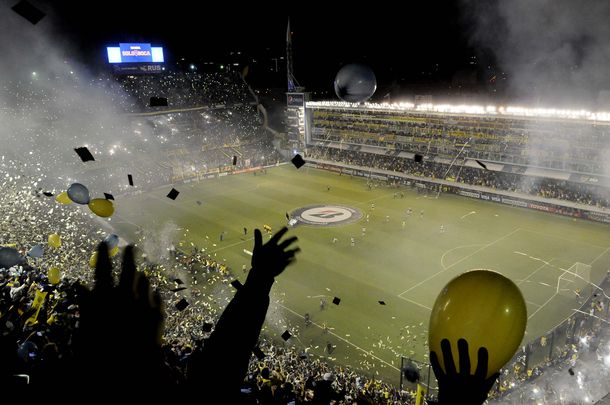 También demandan a Boca y a su presidente por 160 millones de pesos