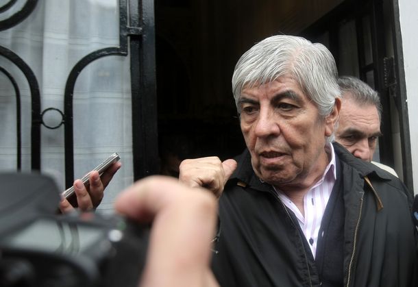 Moyano cruzó a Macri por el posible veto a la ley: Es desoír al pueblo