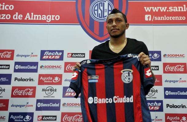 San Lorenzo presentó su segundo refuerzo y va por el tercero