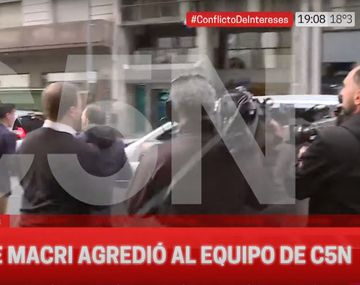 La custodia de Macri atacó al equipo de C5N en la puerta del hotel de Milei
