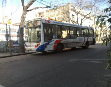 Pelea de tránsito: discutieron y lo apuntaló con un destornillador