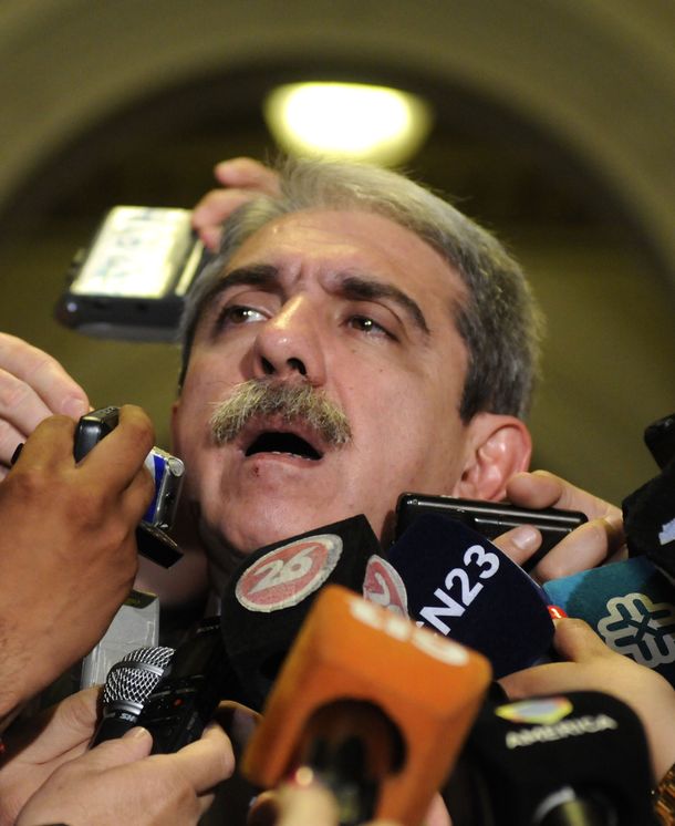 Aníbal reconoció la derrota y felicitó a Vidal