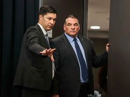 El ex custodio presidencial, Alejandro Astesiano, declaró ante la fiscal por los supuestos delitos cometidos en Uruguay. El ex custodio presidencial, Alejandro Astesiano, declaró ante la fiscal por los supuestos delitos cometidos en Uruguay.