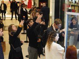 Largas filas para comprar en The Cheesecake Factory: el local que desilusionó a los clientes