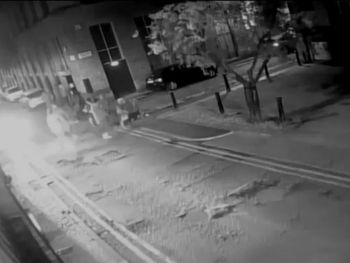 Un hombre golpeó a una mujer y la dejó inconsciente porque lo rechazó en un boliche