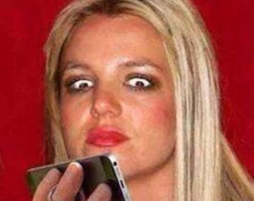 {altText(,Mirá los mejores memes del #vestido más famoso )}