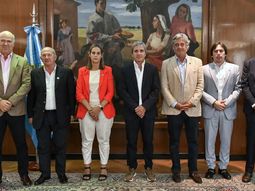 Ministro Luis Caputo con la Mesa de Enlace.