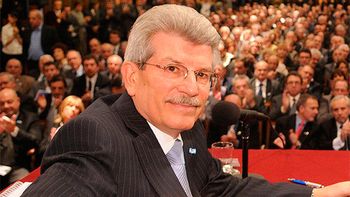 Juan Carlos Fábrega Juan Carlos Fábrega