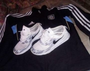 Estas son las zapatillas que publicó en Facebook el acusado
