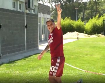 El gol imposible de Quintero en una práctica que enloquece a los hinchas de River