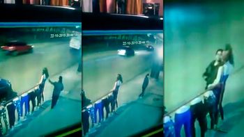 no se salvan ni los maniquies: la escrachan robando una peluca no se salvan ni los maniquies: la escrachan robando una peluca