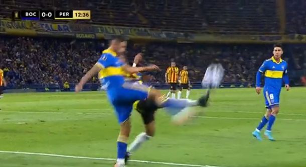 Polémica en la Bombonera: ¿era penal para Deportivo Pereira?