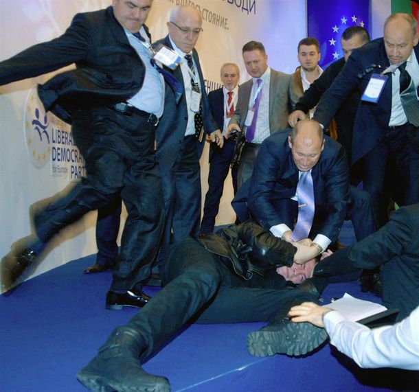 Un hombre quiso asesinar al político búlgaro Ahmed Dogan
