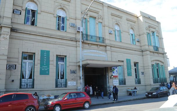 Santa Fe: llegó al hospital con su beba recién nacida muerta y dentro de una caja