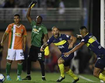 El Xeneize derrotó a Banfield en la reanudación del fútbol y va por más