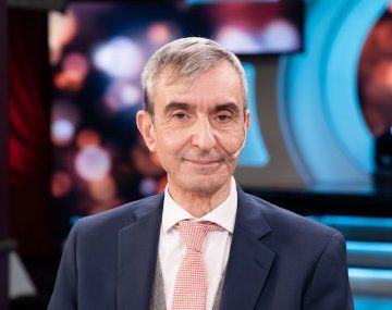 Nelson Castro - @mirthalegrand