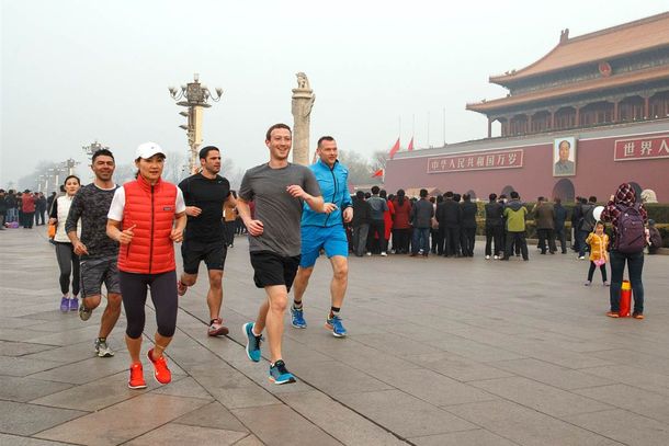 Zuckerberg se reunió en Pekín con el jefe de propaganda de China