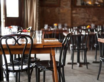 Los restaurantes se declararon en estado de emergencia: Todos los días cierra un local